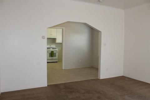623 E Yosemite Ave, Manteca, CA 95336 photo 7