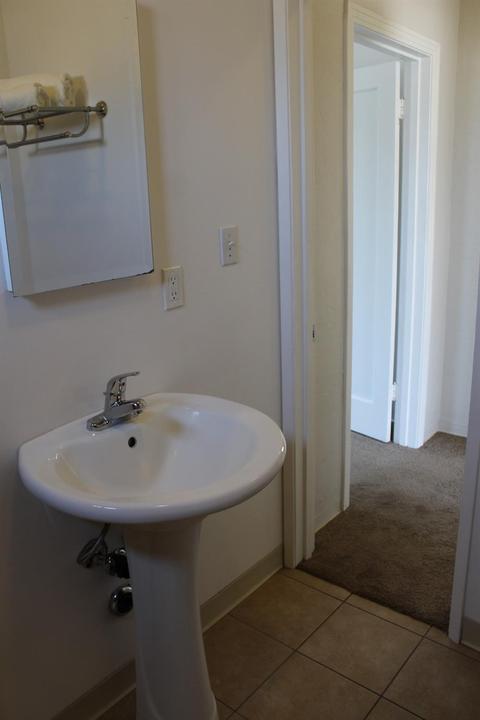 623 E Yosemite Ave, Manteca, CA 95336 photo 23