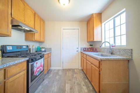 2079 Magnolia St, Ceres, CA 95307 photo 6