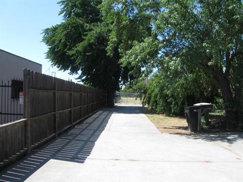 1202 Kansas Ave, Modesto, CA 95351 photo 5