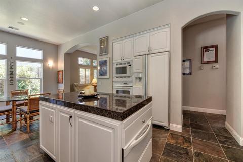 5519 Delrose Ct, Carmichael, CA 95608 photo 2