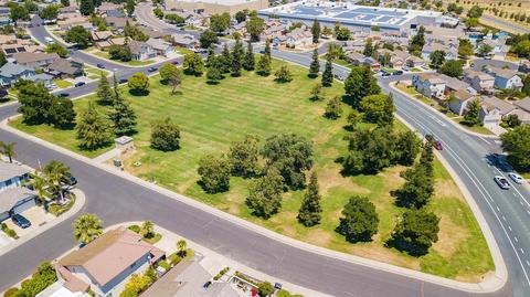 659 Chenin Blanc Dr, Manteca, CA 95337 photo 45