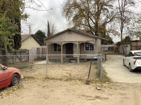 929 Dover Ave, Modesto, CA 95358 photo 1