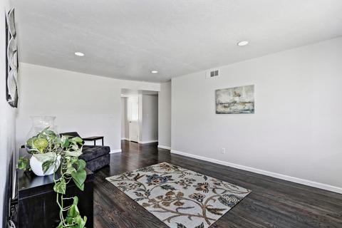 5246 Locust Ave, Carmichael, CA 95608 photo 4