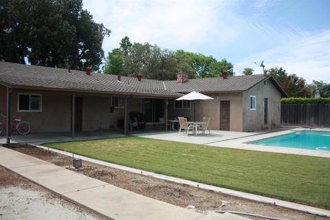 601 Leveland Ln, Modesto, CA 95350 photo 4