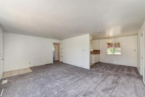153 E Syracuse Ave, Turlock, CA 95380 photo 9