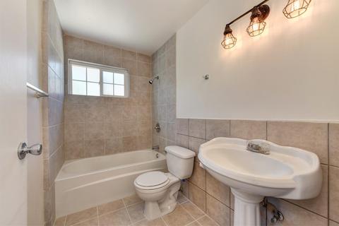 153 E Syracuse Ave, Turlock, CA 95380 photo 16