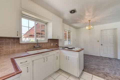 153 E Syracuse Ave, Turlock, CA 95380 photo 14
