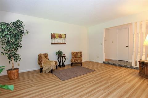 6228 Hilltop Dr, Carmichael, CA 95608 photo 4
