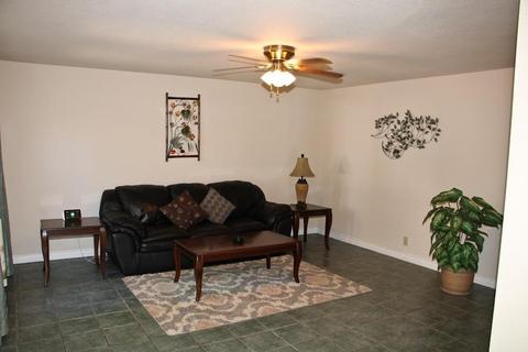 8616 Stakes St, Patterson, CA 95363 photo 4