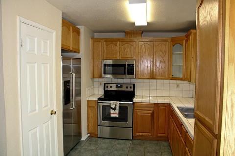8616 Stakes St, Patterson, CA 95363 photo 2