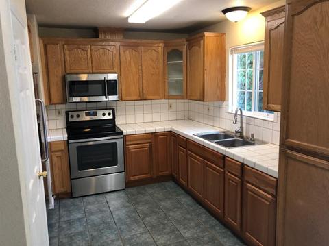 8616 Stakes St, Patterson, CA 95363 photo 3