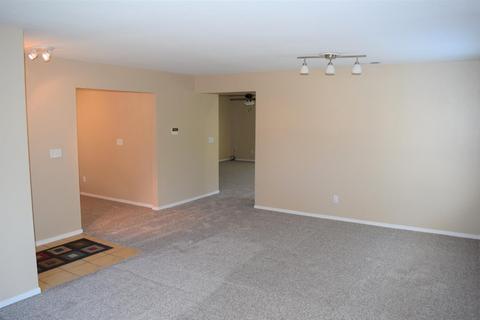 1904 St Peters St, Modesto, CA 95355 photo 5