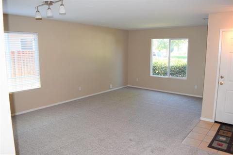 1904 St Peters St, Modesto, CA 95355 photo 4