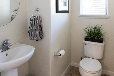 3800 N Berkeley Ave, Turlock, CA 95382 photo 28