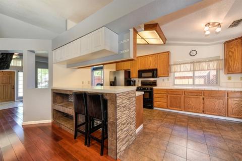 7664 Hillhaven Ct, Antelope, CA 95843 photo 4