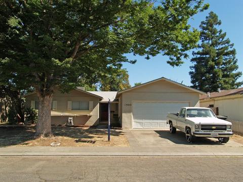 1905 Bloxham St, Modesto, CA 95355 photo 1