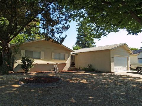 1905 Bloxham St, Modesto, CA 95355 photo 2