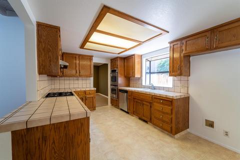3909 Drakeshire Dr, Modesto, CA 95356 photo 10