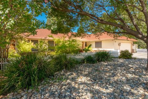 3909 Drakeshire Dr, Modesto, CA 95356 photo 1
