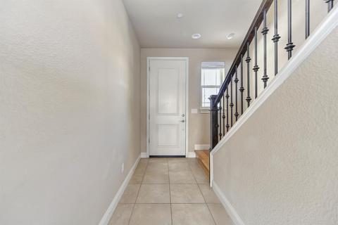 672 Addison Ln, Folsom, CA 95630 photo 4
