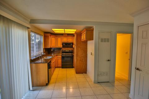 5207 Gibbons Dr, Carmichael, CA 95608 photo 9