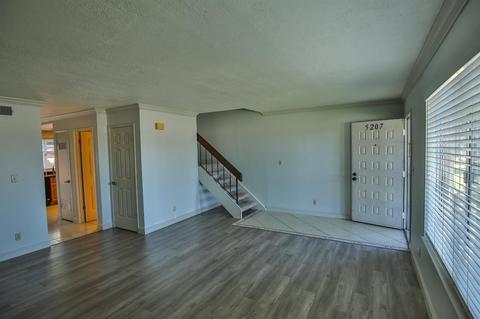 5207 Gibbons Dr, Carmichael, CA 95608 photo 6