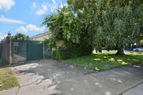 818 James St, Lodi, CA 95242 photo 4