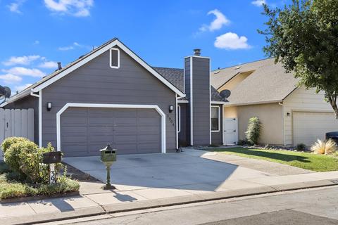 3904 Cougar Pl, Modesto, CA 95356 photo 2