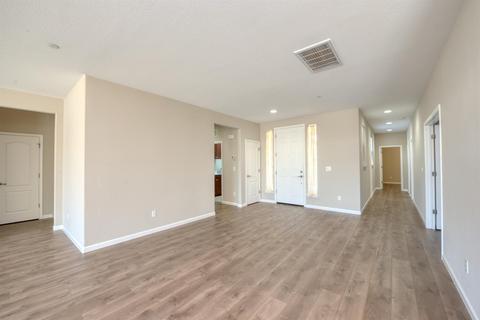 270 Lavender Ln, Patterson, CA 95363 photo 7