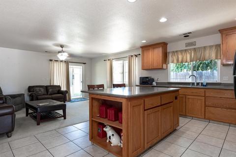 97 West Ave, Gustine, CA 95322 photo 9
