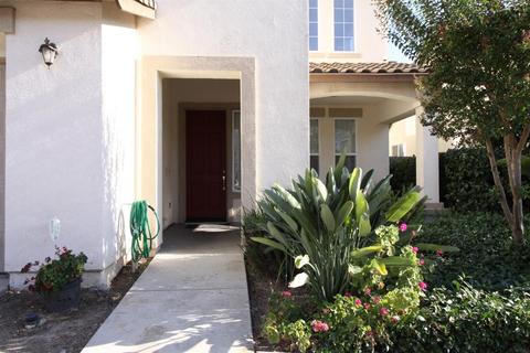 2816 Essie Way, Modesto, CA 95355 photo 2
