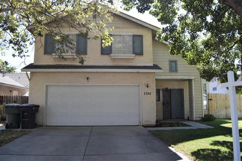 2104 Liselle Ln, Modesto, CA 95358 photo 2