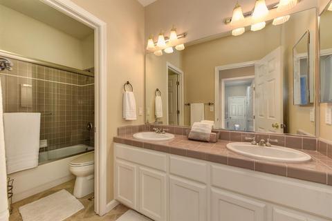5217 Wyndham Oak Ln, Carmichael, CA 95608 photo 16