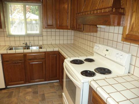 1406 Cherrywood Dr, Modesto, CA 95350 photo 9