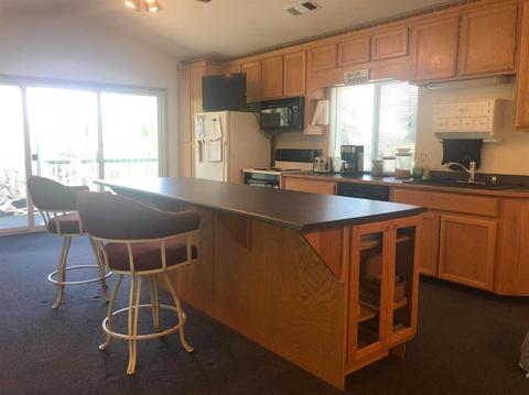 818 E Lake Ave, Manteca, CA 95337 photo 2