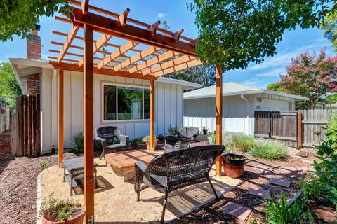 2410 Loyola Dr, Davis, CA 95618 photo 1