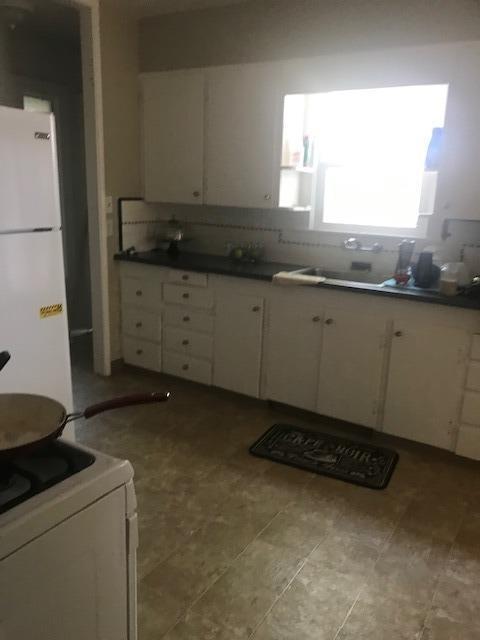 221 Maxwell Ave, Oakdale, CA 95361 photo 3