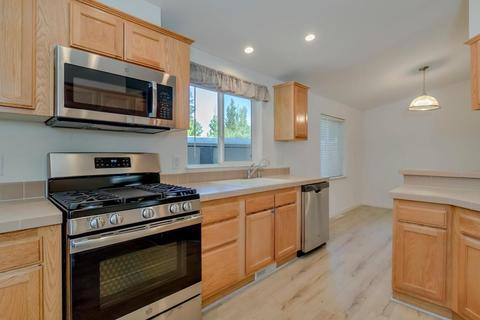 137 Inner Cir, Davis, CA 95618 photo 9