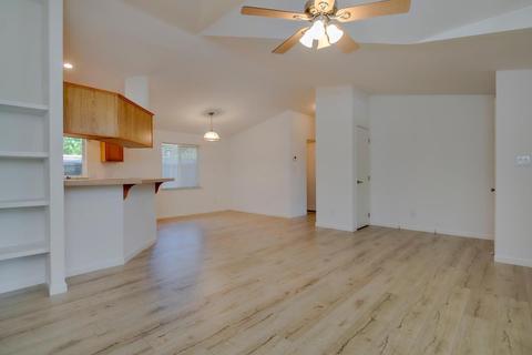 137 Inner Cir, Davis, CA 95618 photo 2