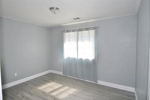 1321 Steele Ave, Modesto, CA 95351 photo 10