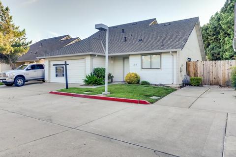 1919 E Century Pl, Lodi, CA 95240 photo 2