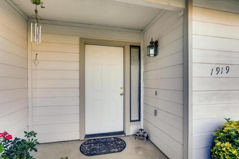 1919 E Century Pl, Lodi, CA 95240 photo 4