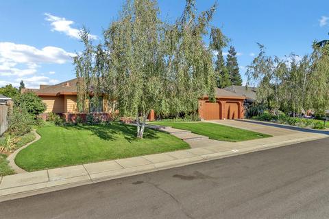 310 Wells Ct, Ripon, CA 95366 photo 2