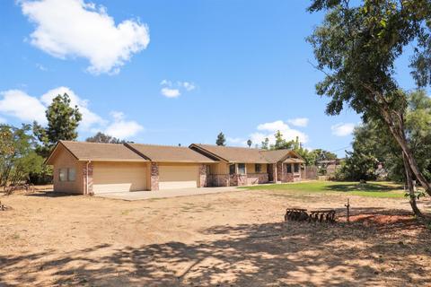 5325 E Harney Ln, Lodi, CA 95240 photo 2