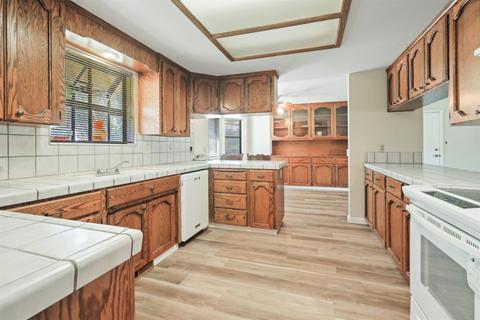 5325 E Harney Ln, Lodi, CA 95240 photo 12