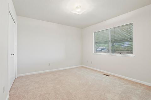 5325 E Harney Ln, Lodi, CA 95240 photo 20