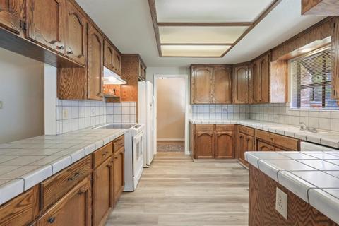 5325 E Harney Ln, Lodi, CA 95240 photo 10