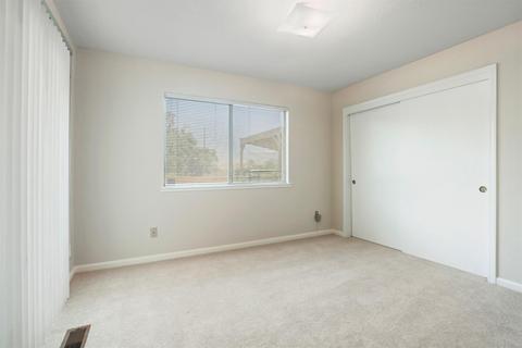 5325 E Harney Ln, Lodi, CA 95240 photo 22