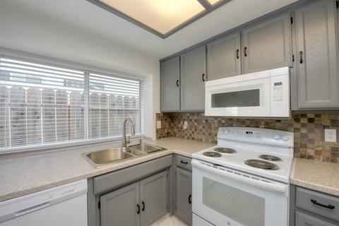 1506 Corgiat Dr, Newman, CA 95360 photo 12